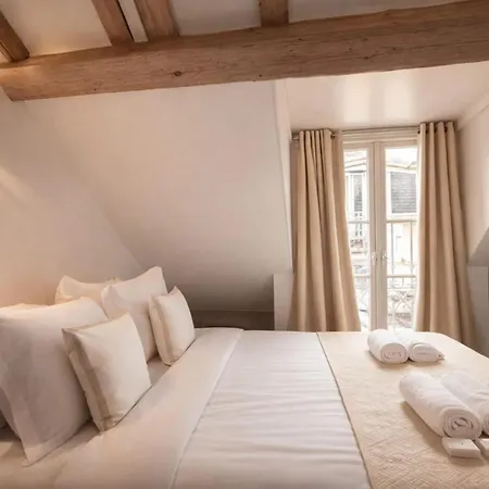 Place Des Vosges Apartment *